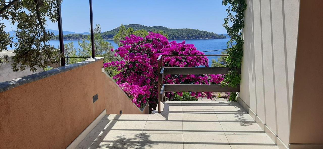 Apartman Ena By The Sea Prizba Exterior photo